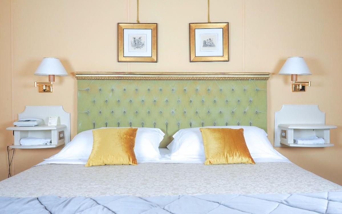 Hotel Bramante โตดี ภายนอก รูปภาพ
