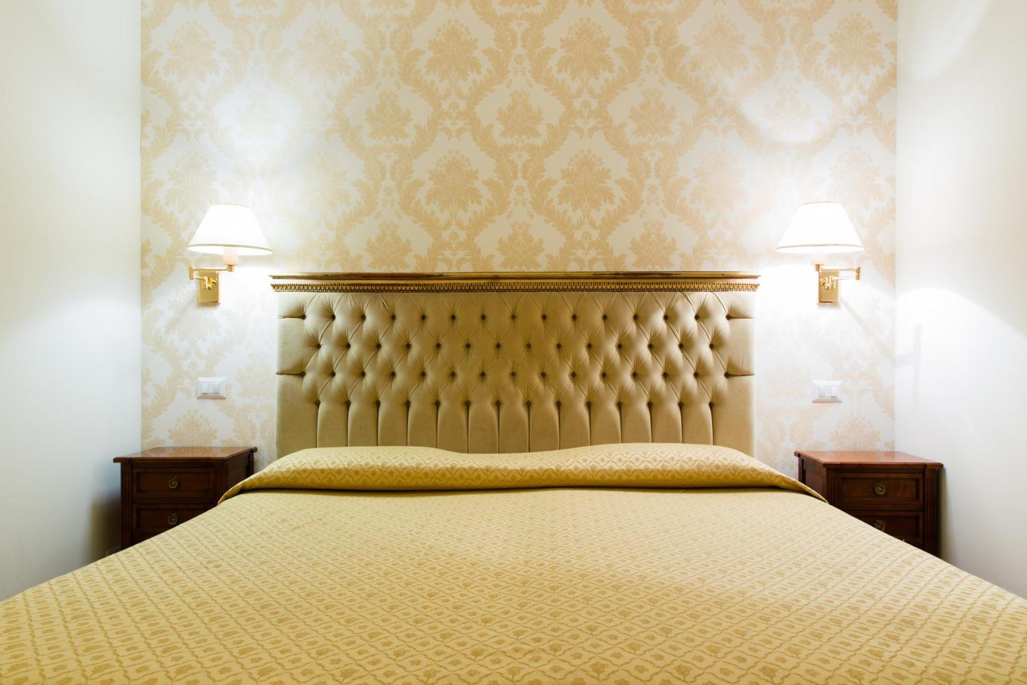 Hotel Bramante โตดี ภายนอก รูปภาพ